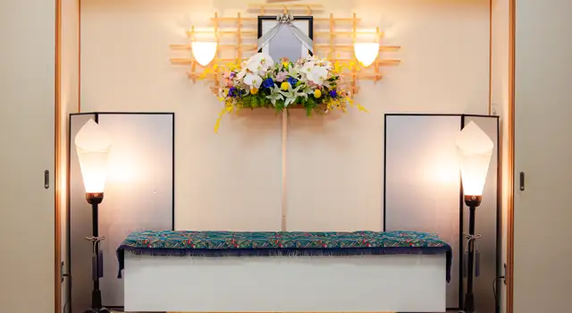 大ホール控室 極少数：5名様以下：祭壇写真